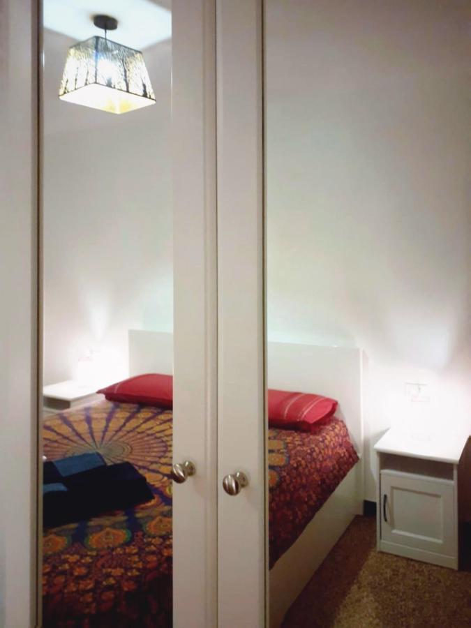 La Tana Tra I Tetti Bed and Breakfast Genua Buitenkant foto